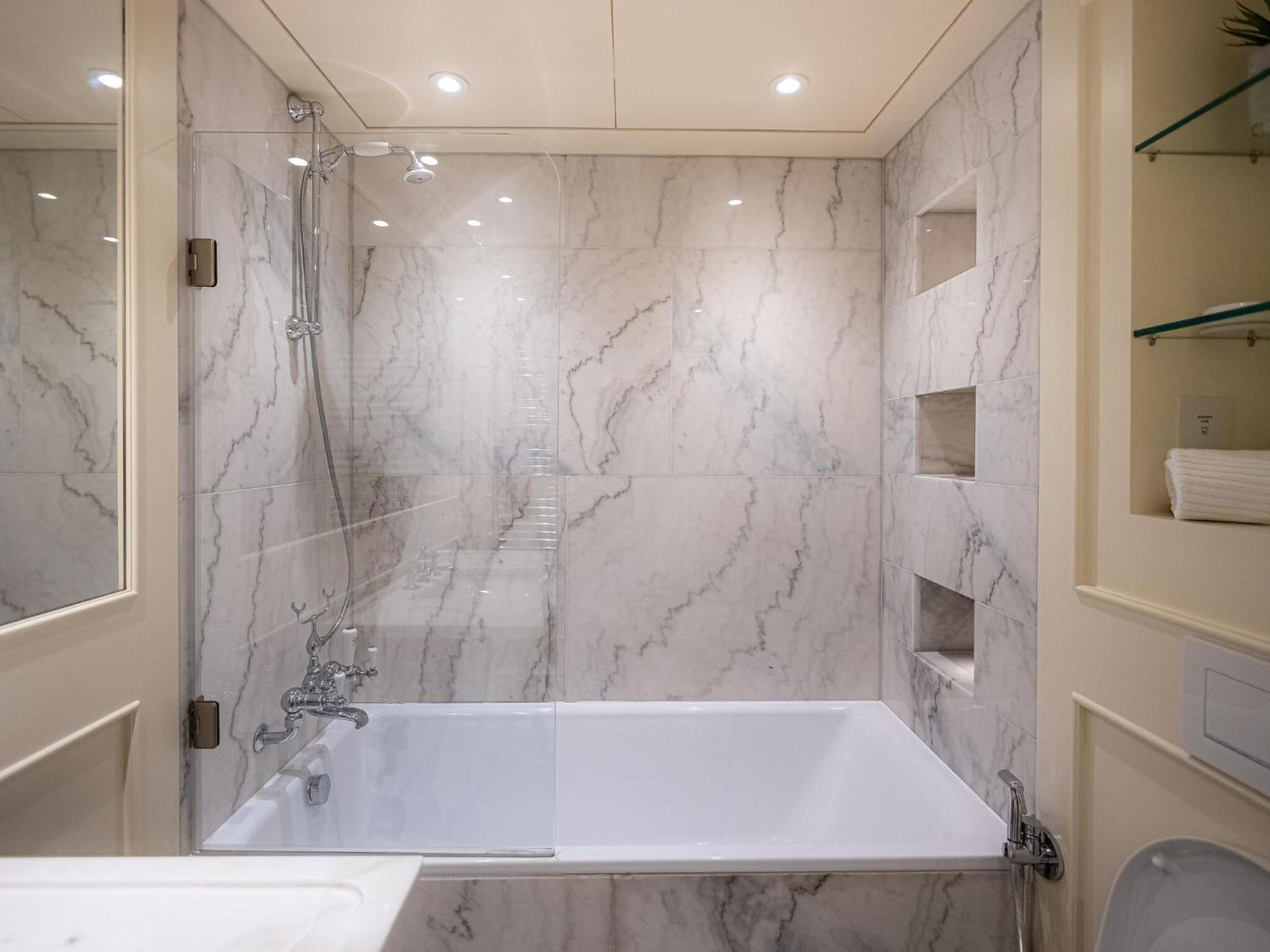 Modern Deluxe Five Bedroom House Near Chalk Farm Station By Belvilla Londra Esterno foto