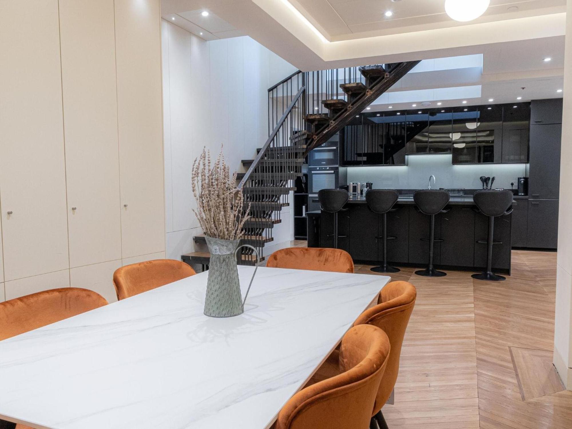 Modern Deluxe Five Bedroom House Near Chalk Farm Station By Belvilla Londra Esterno foto