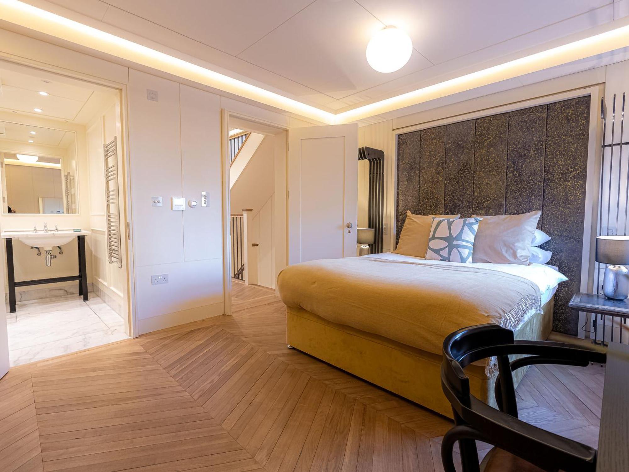 Modern Deluxe Five Bedroom House Near Chalk Farm Station By Belvilla Londra Esterno foto