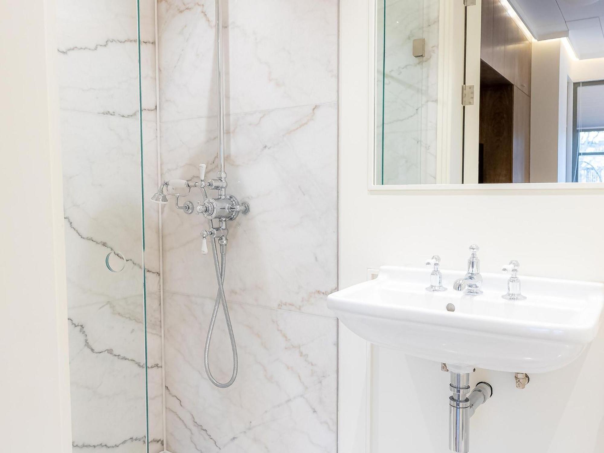 Modern Deluxe Five Bedroom House Near Chalk Farm Station By Belvilla Londra Esterno foto