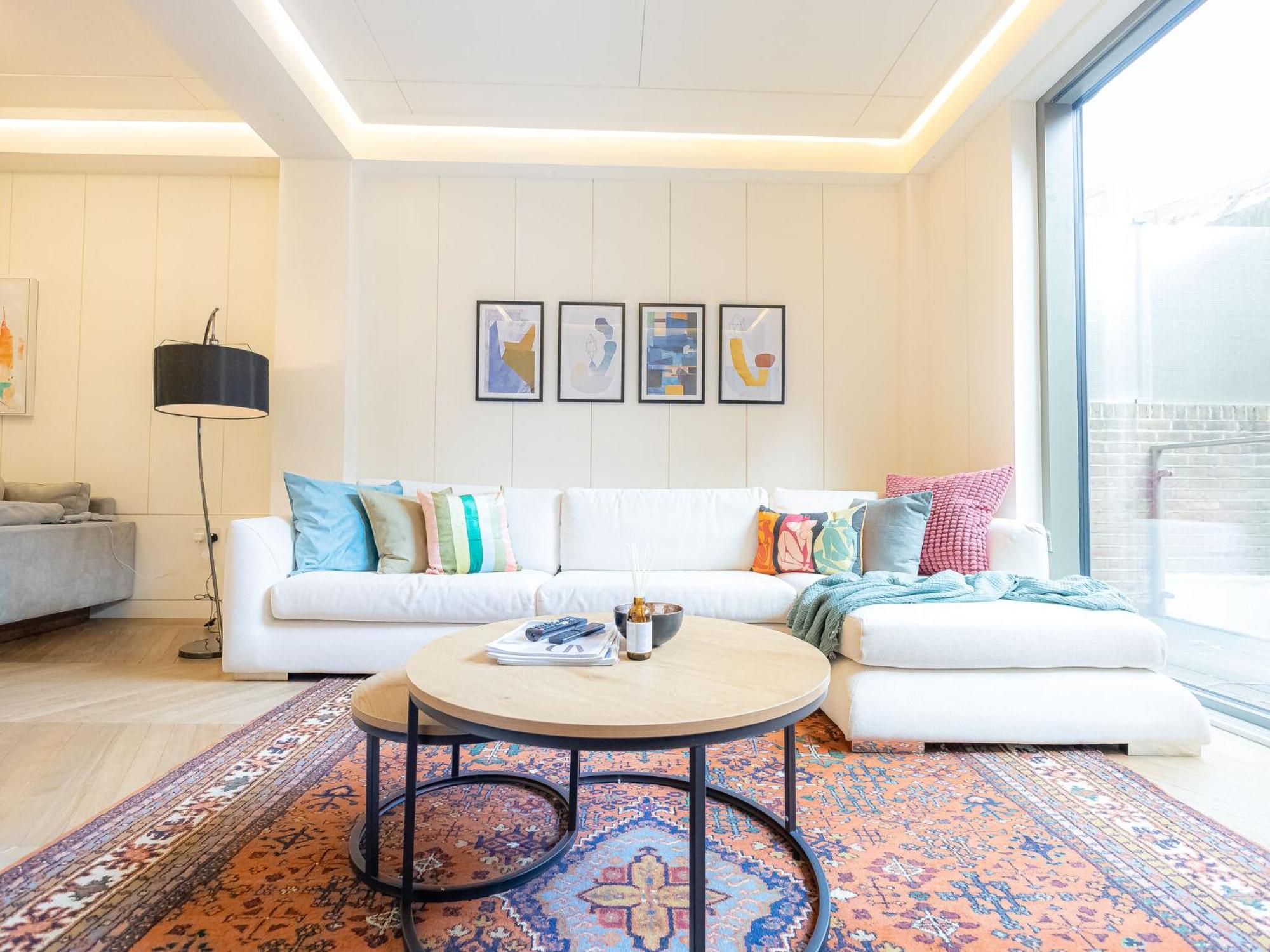Modern Deluxe Five Bedroom House Near Chalk Farm Station By Belvilla Londra Esterno foto