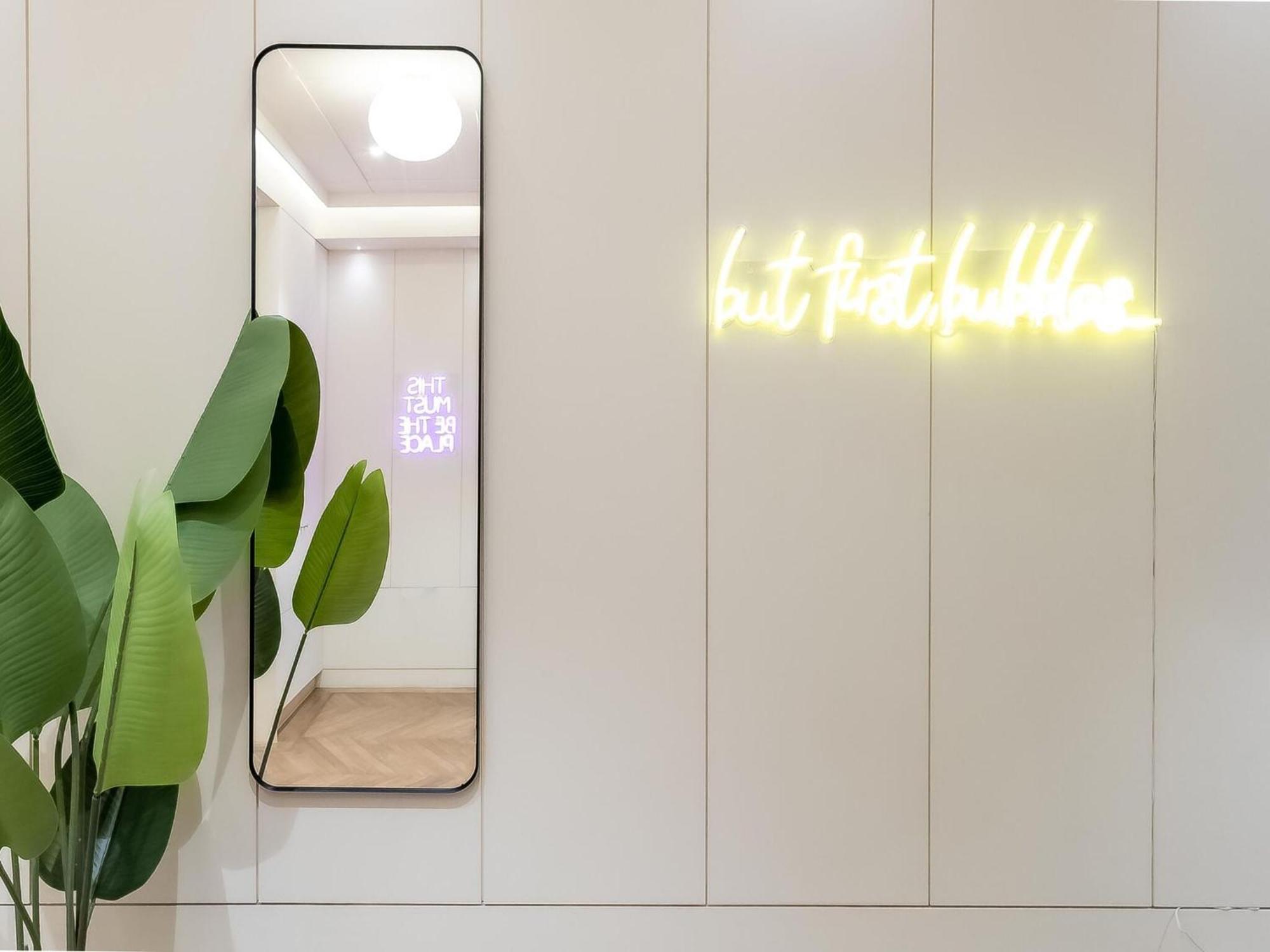 Modern Deluxe Five Bedroom House Near Chalk Farm Station By Belvilla Londra Esterno foto