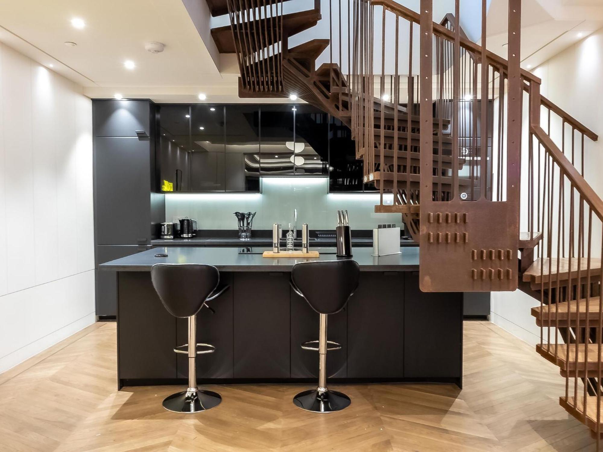 Modern Deluxe Five Bedroom House Near Chalk Farm Station By Belvilla Londra Esterno foto