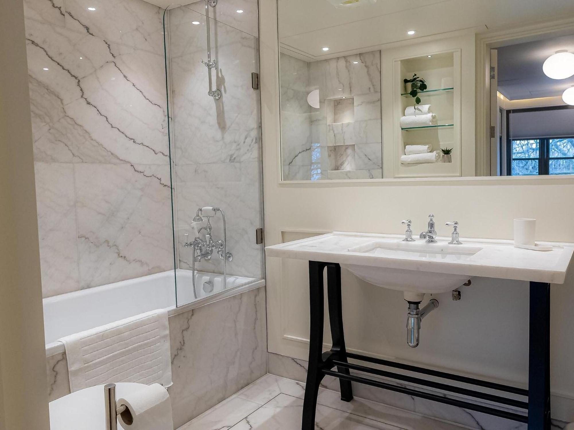 Modern Deluxe Five Bedroom House Near Chalk Farm Station By Belvilla Londra Esterno foto
